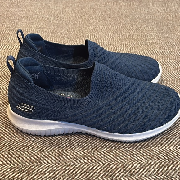 Skechers Ultra Flex Washable Knit Shoes Sneakers Sky's The Limit Navy Size 6.5 - Picture 2 of 7